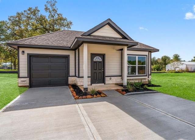 Property at 11885 East Gate Dr, Willis, TX 77318, 2 beds, 2 baths