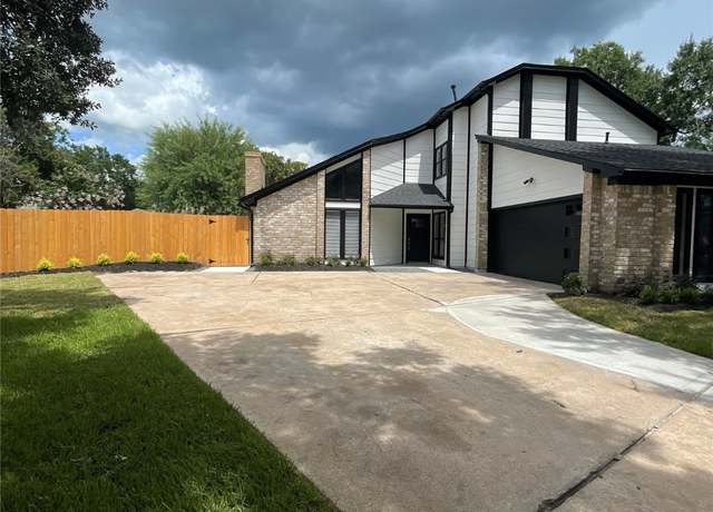 Property at 1922 Hollyoak Dr, Houston, TX 77084, 3 beds, 2.5 baths