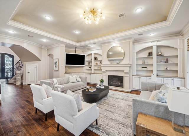Property at 3822 Drummond St, Houston, TX 77025, 5 beds, 6.5 baths