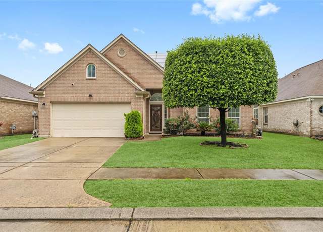 Property at 914 Spring Heights Dr, Spring, TX 77373, 4 beds, 2.5 baths