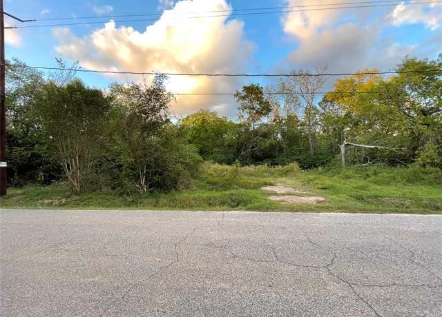 Property at 927 Lizzie Ln, Tomball, TX 77375