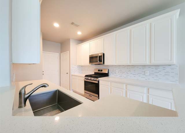 Property at 3014 Loganberry Park Ln, Houston, TX 77014, 3 beds, 2.5 baths