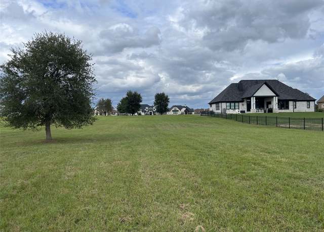 Property at 11685 Grandview Dr, Montgomery, TX 77356