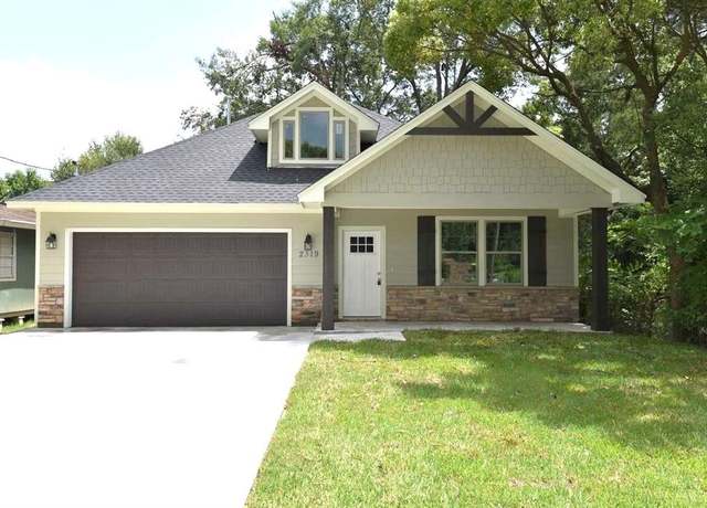 Property at 2319 Avenue G, Nederland, TX 77627, 3 beds, 2 baths