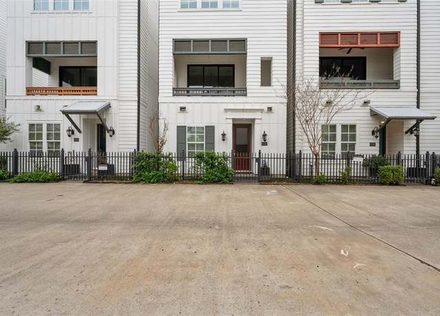 Property at 3325 Timbergrove Heights St, Houston, TX 77008, 3 beds, 3.5 baths