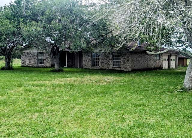 Property at 1946 County Road 109, Devers, TX 77538, 3 beds, 2 baths