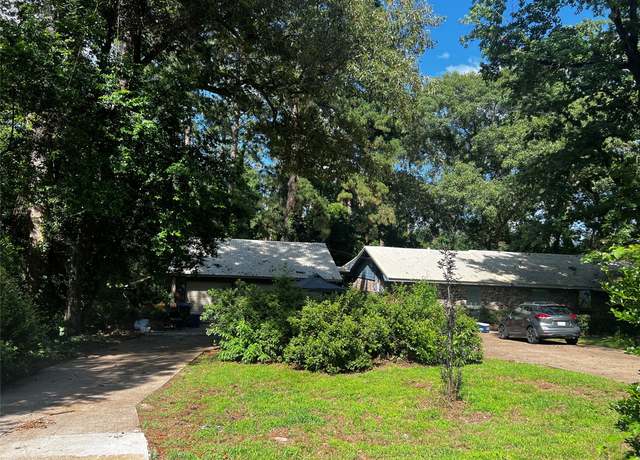 Property at 2962 Mockingbird Ln, Huntsville, TX 77320, 4 beds, 2 baths