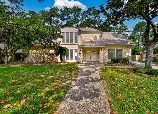 Property at 14211 Lakewood Forest Dr, Houston, TX 77070, 3 beds, 2.5 baths