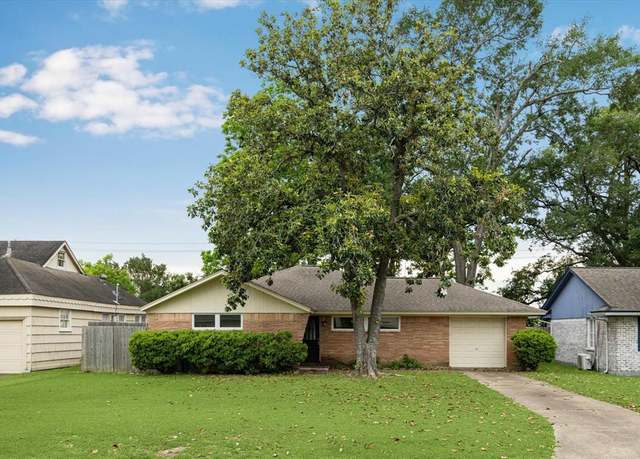 Property at 9605 Long Branch Ln, Houston, TX 77055, 2 beds, 1.5 baths