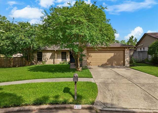 Property at 312 Leafwood Cir, League City, TX 77573, 3 beds, 2 baths