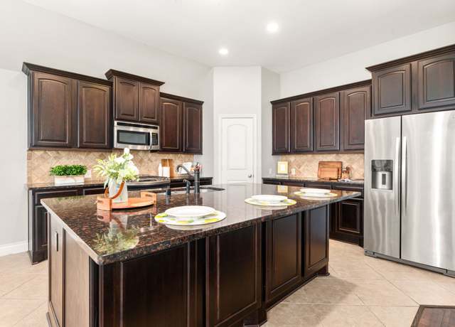 Property at 2314 Laurel Loch Ln, Pearland, TX 77584, 4 beds, 2 baths