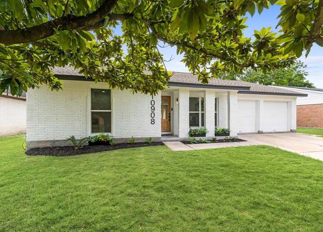 Property at 10908 Braewick Dr, Houston, TX 77096, 3 beds, 2 baths