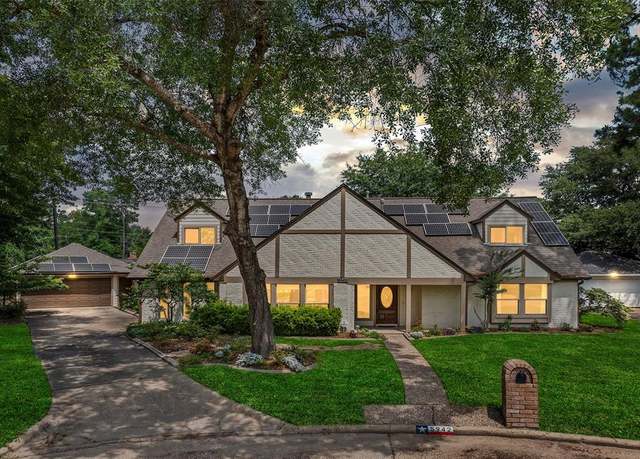 Property at 5942 Pebble Springs Dr, Houston, TX 77066, 4 beds, 3.5 baths
