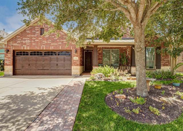 Property at 2110 Wild Peregrine Cir, Katy, TX 77494, 4 beds, 2 baths