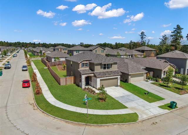 Property at 109 Chestnut Gate Dr, Conroe, TX 77378, 4 beds, 3 baths