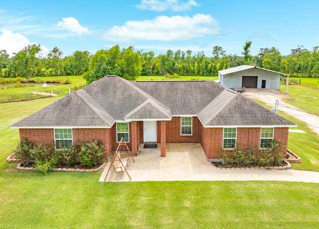 Property at 130 Pin Oak Dr, Angleton, TX 77515, 4 beds, 2 baths