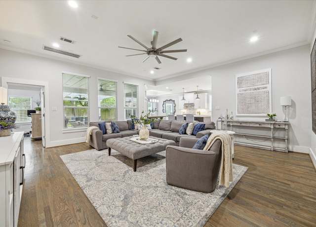 Property at 1855 N Libbey Dr, Houston, TX 77018, 3 beds, 3.5 baths