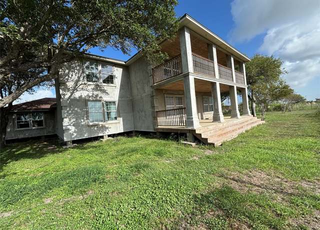 Property at 7411 County Road 2455, Sinton, TX 78387, 5 beds, 5.5 baths