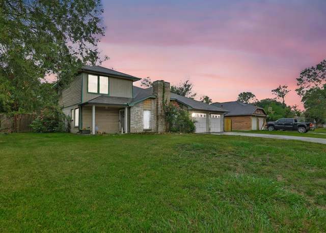 Property at 906 N Chamfer Way, Crosby, TX 77532, 4 beds, 2 baths