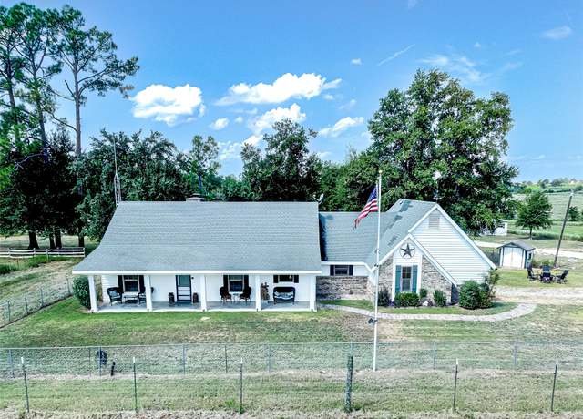 Property at 104 F County Road 801, Donie, TX 75838, 3 beds, 2 baths