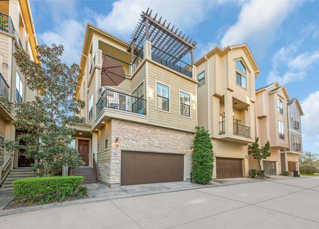 Property at 2043 W 14th 1/2 St, Houston, TX 77008, 3 beds, 2.5 baths