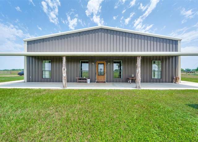 Property at 1630 County Road 370, El Campo, TX 77437, 3 beds, 2 baths