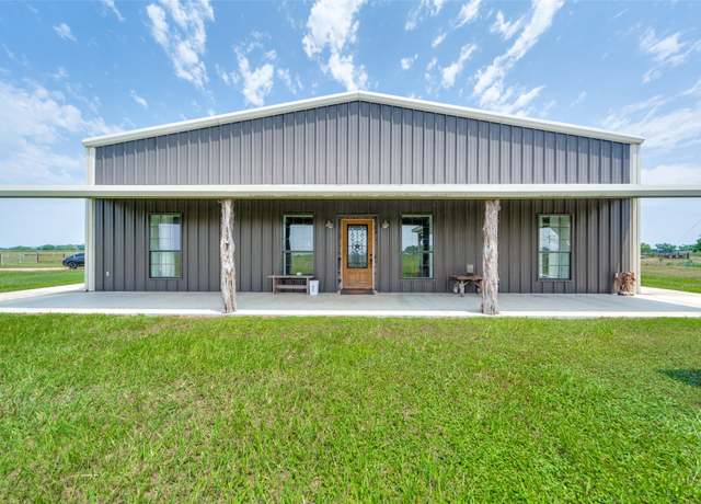 Property at 1630 County Road 370, El Campo, TX 77437, 3 beds, 2 baths