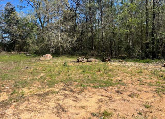 Property at 7303 Circle Dr, Montgomery, TX 77316