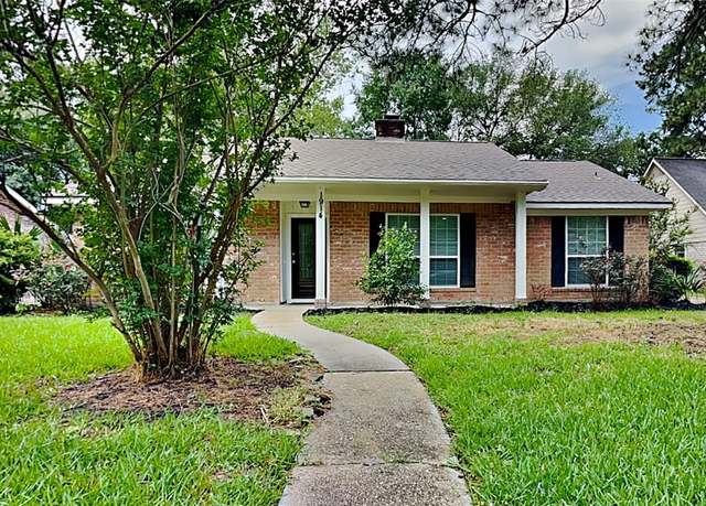 Property at 1914 Lake Hills Dr, Houston, TX 77339, 4 beds, 2 baths