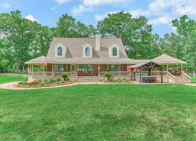 Property at 15050 Lake Paula Dr, Willis, TX 77318, 4 beds, 4 baths