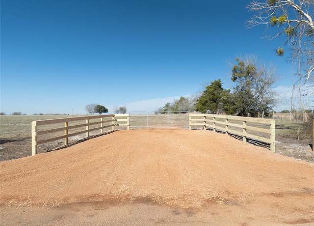 Property at 7239 Meiners Rd, Ledbetter, TX 78946