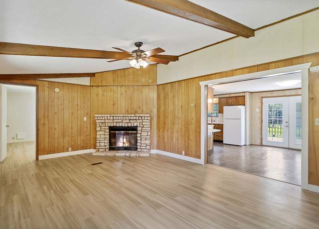 Property at 212 Chris Brent Dr, Livingston, TX 77351, 3 beds, 2 baths