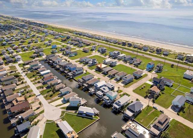 Property at 22206 Cantina Dr, Galveston, TX 77554, 3 beds, 2 baths