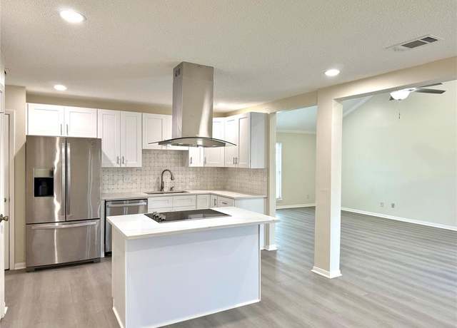 Property at 11127 Willwood Dr, Houston, TX 77072, 3 beds, 2 baths