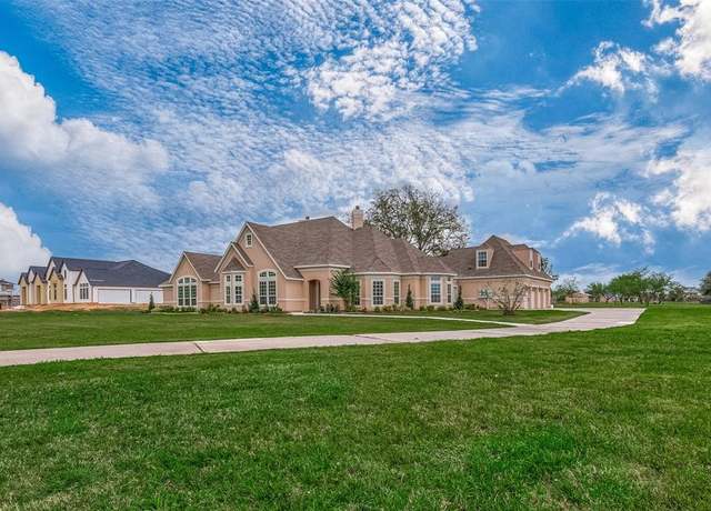 Property at 1810 Mccrary Rd, Richmond, TX 77406, 4 beds, 4.5 baths