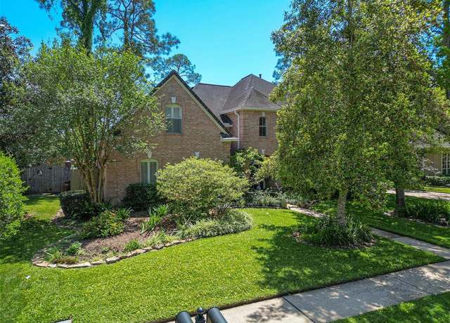 Property at 110 Pine Point Ct, League City, TX 77573, 4 beds, 2.5 baths