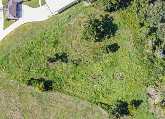 Property at 5610 Arrowhead Point Dr, Baytown, TX 77523