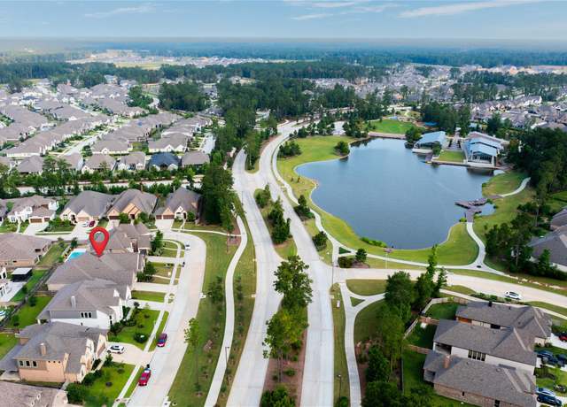 Property at 17373 Amaryllis Ln, Conroe, TX 77302, 4 beds, 3.5 baths