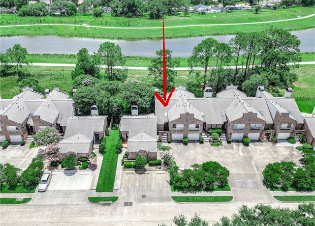 Property at 16160 Seahorse Dr, Houston, TX 77062, 2 beds, 2.5 baths