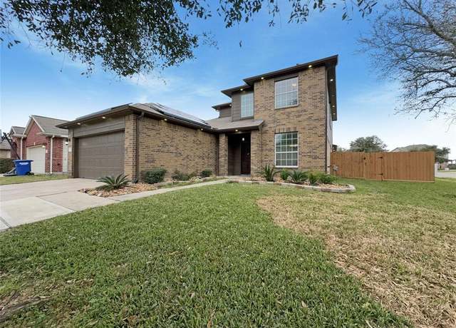 Property at 1531 Blossom Ln, Baytown, TX 77521, 4 beds, 2.5 baths