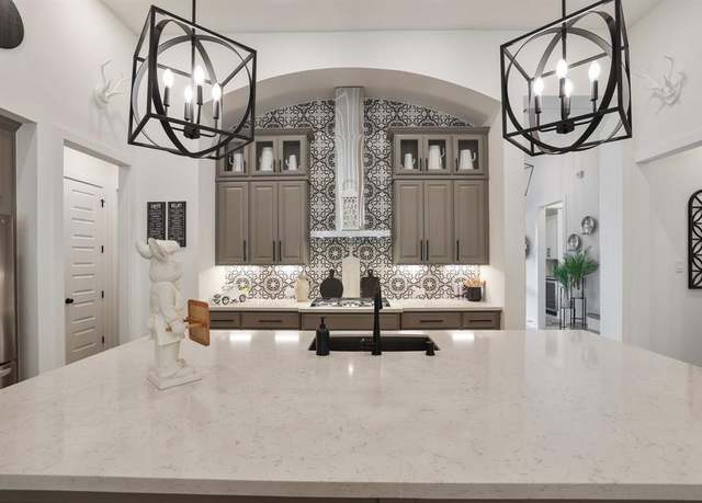 Property at 2514 Heritage Park Dr, Missouri City, TX 77459, 5 beds, 4.5 baths