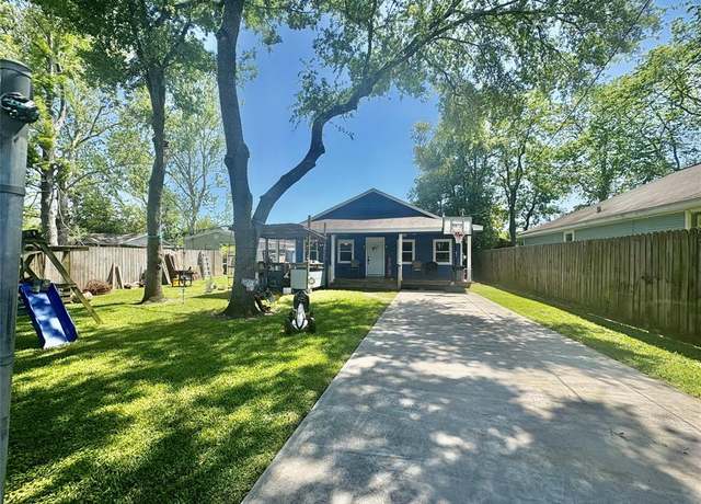 Property at 12127 18th St Unit B, Santa Fe, TX 77510, 3 beds, 2 baths