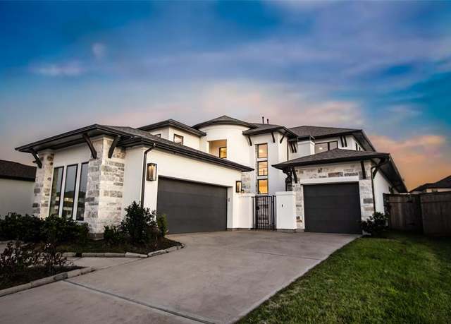 Property at 8918 Pleasant Cv, Missouri City, TX 77459, 5 beds, 4.5 baths
