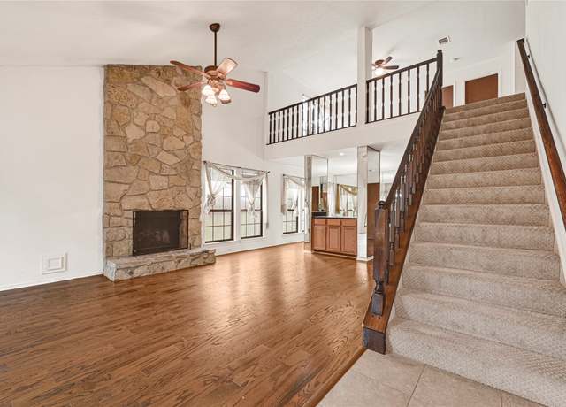 Property at 3122 Lake Stream Dr, Houston, TX 77339, 3 beds, 2.5 baths