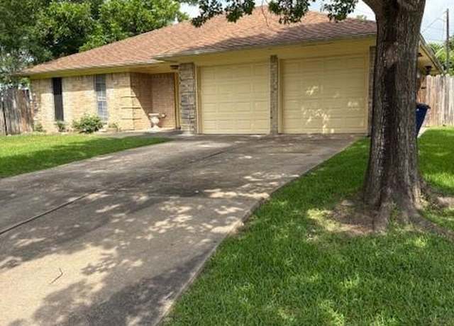 Property at 3213 Whitesail Dr, League City, TX 77573, 3 beds, 2 baths