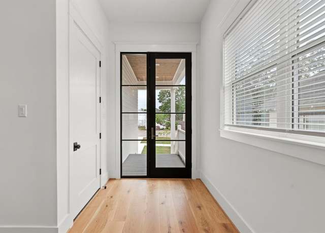 Property at 1311 Waverly St, Houston, TX 77008, 4 beds, 3.5 baths