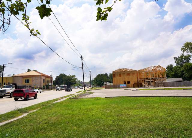 Property at 972 W Little York Rd Rd NW, Houston, TX 77088