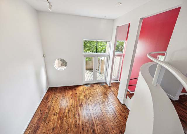 Property at 2019 Haddon St, Houston, TX 77019, 2 beds, 2 baths