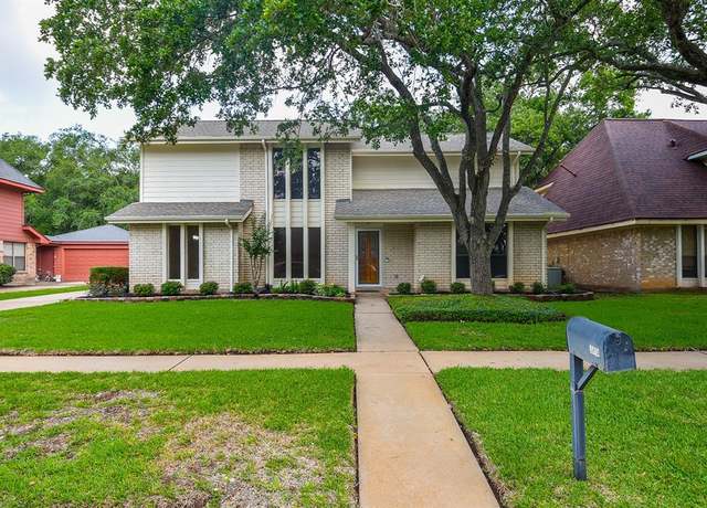 Property at 2814 River Birch Dr, Sugar Land, TX 77479, 4 beds, 2 baths