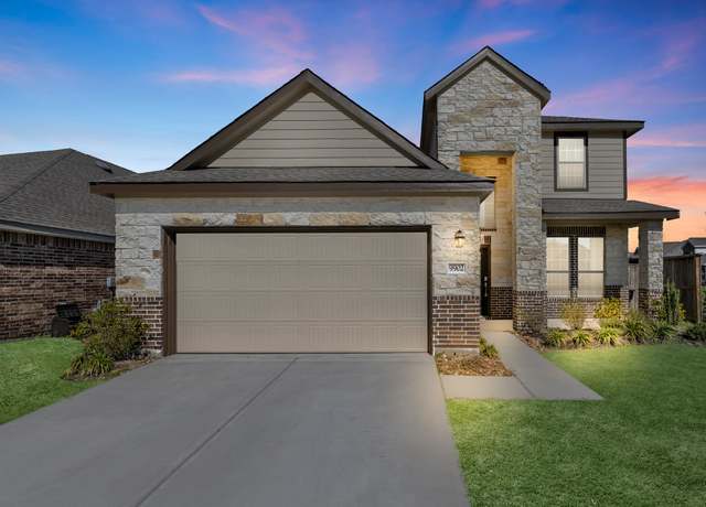 Property at 9902 Highland Harvest Dr, Baytown, TX 77521, 5 beds, 3.5 baths